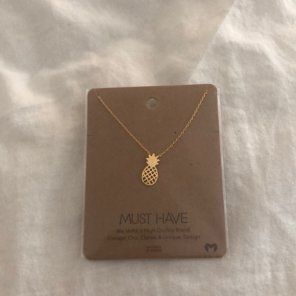 PINEAPPLE NECKLACE